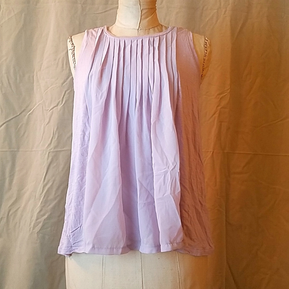 Vera Wang lavender blouse size petite xs.